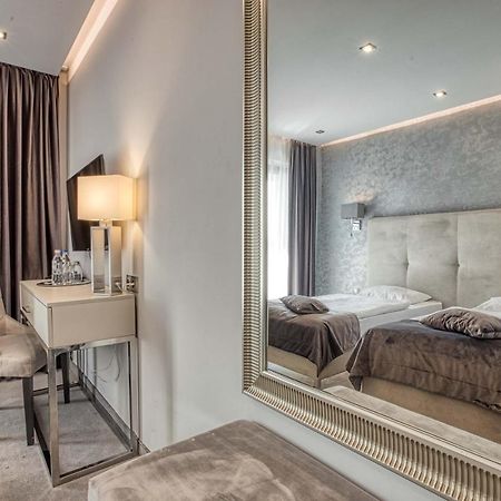 Hotel Bialy Dom Рыбник Экстерьер фото